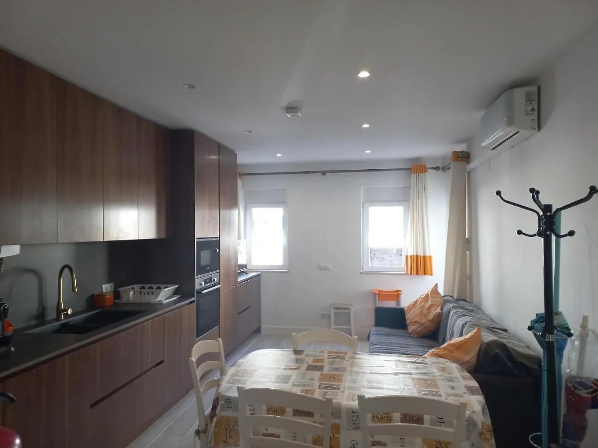 1 Bedroom Holidays Apartment In Quarteira Algarve 0*,
